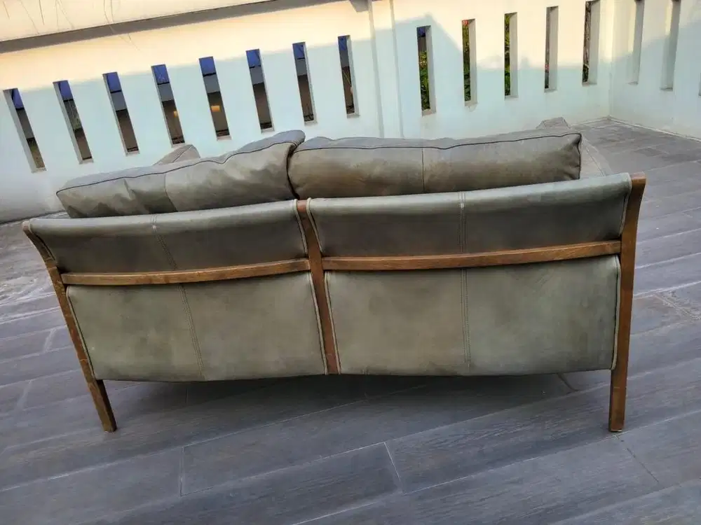 Sofa KULIT ASLI 2 seater
