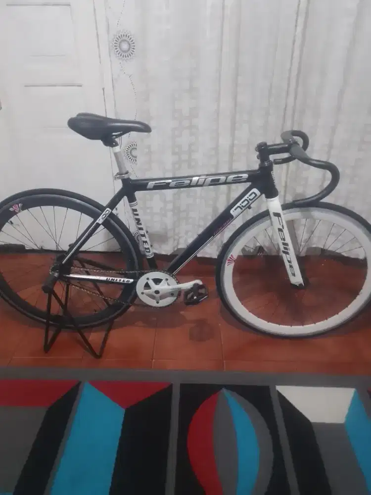 Fixie basic RB united felipe