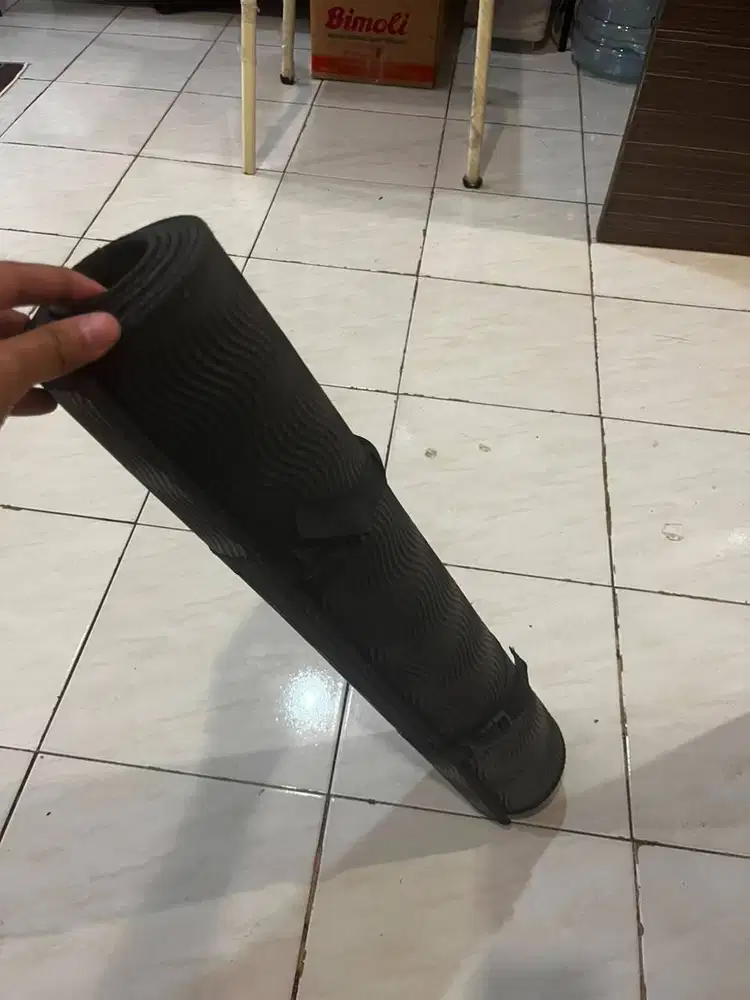 Matras kecil hitam
