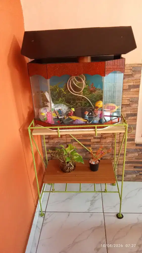 Aquarium meja komplit