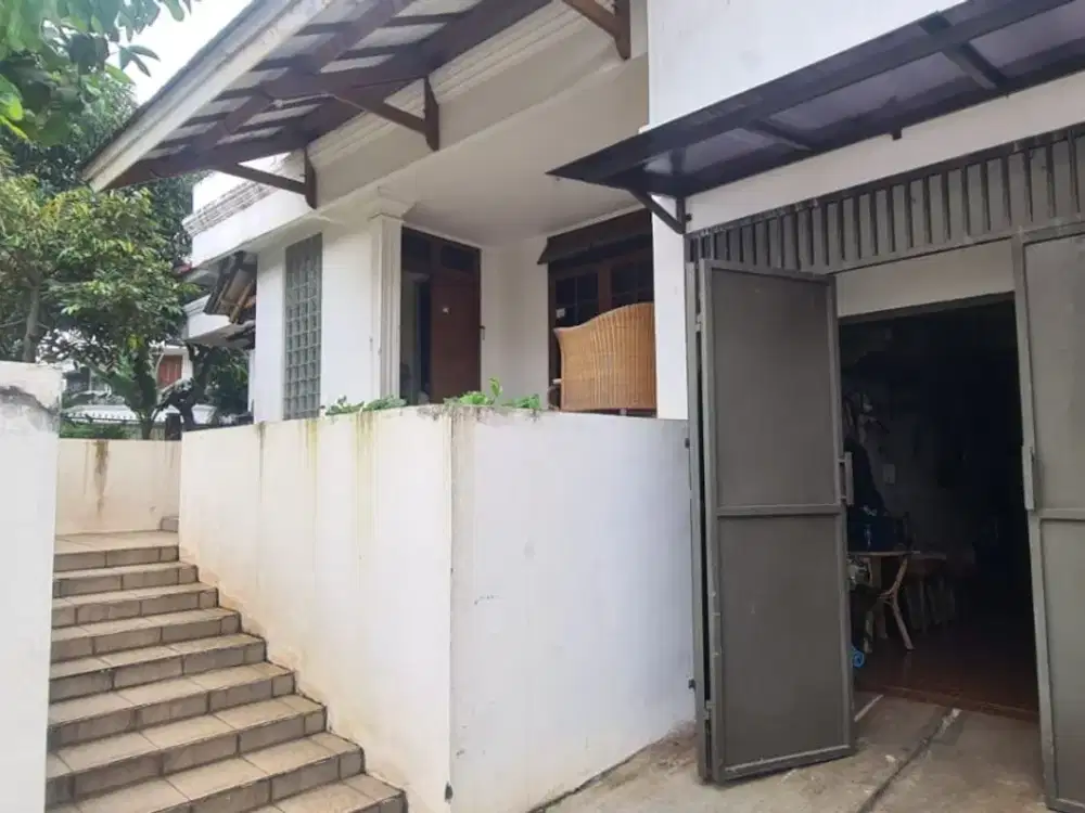 BU- MURAH, Rumah Lama, Posisi Hoek, SHM, LT440M2, Bukit Cinere Indah, Bebas Banjir, Dekat ke Mall dan RS Puri Cinere