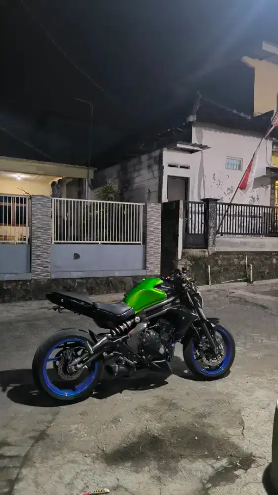 Kawasaki Er6N 2012