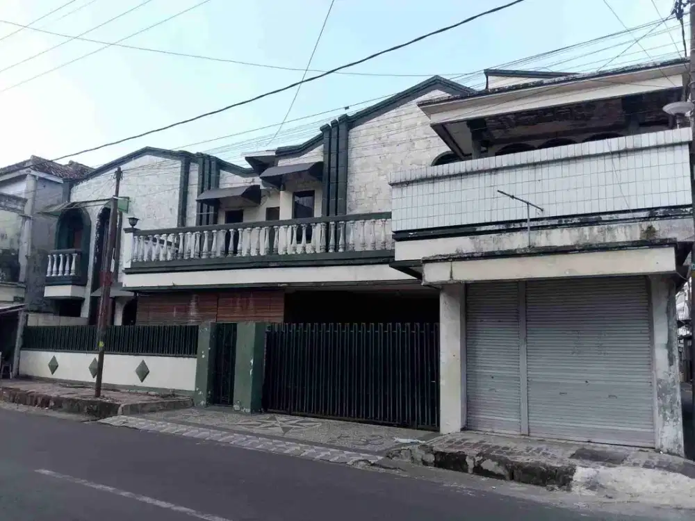 Dijual Rumah 2lt di Kota Jember