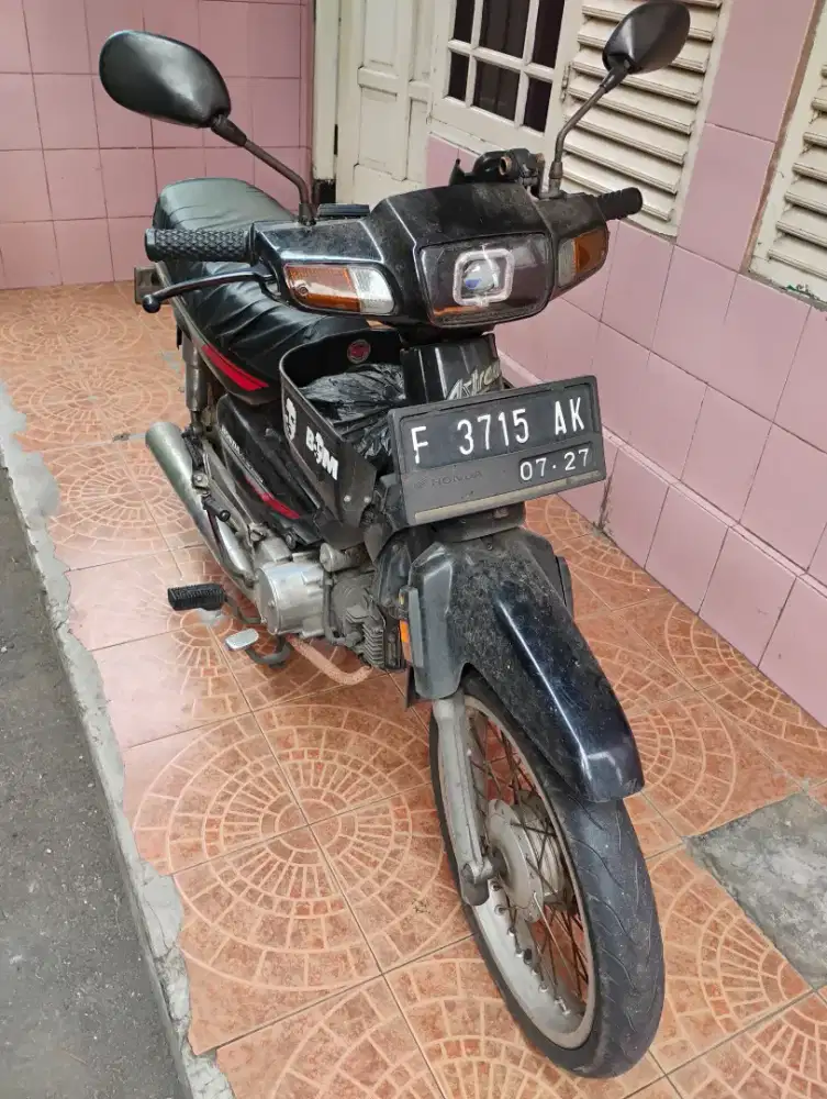 Astrea legenda 2002