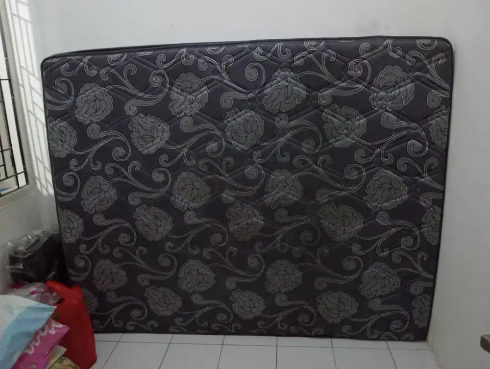 PRELOVED KASUR BEKAS