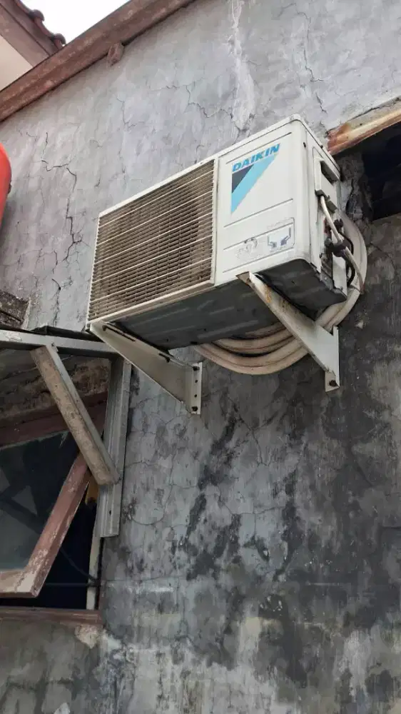 Ac daikin 0,5pk + pasang