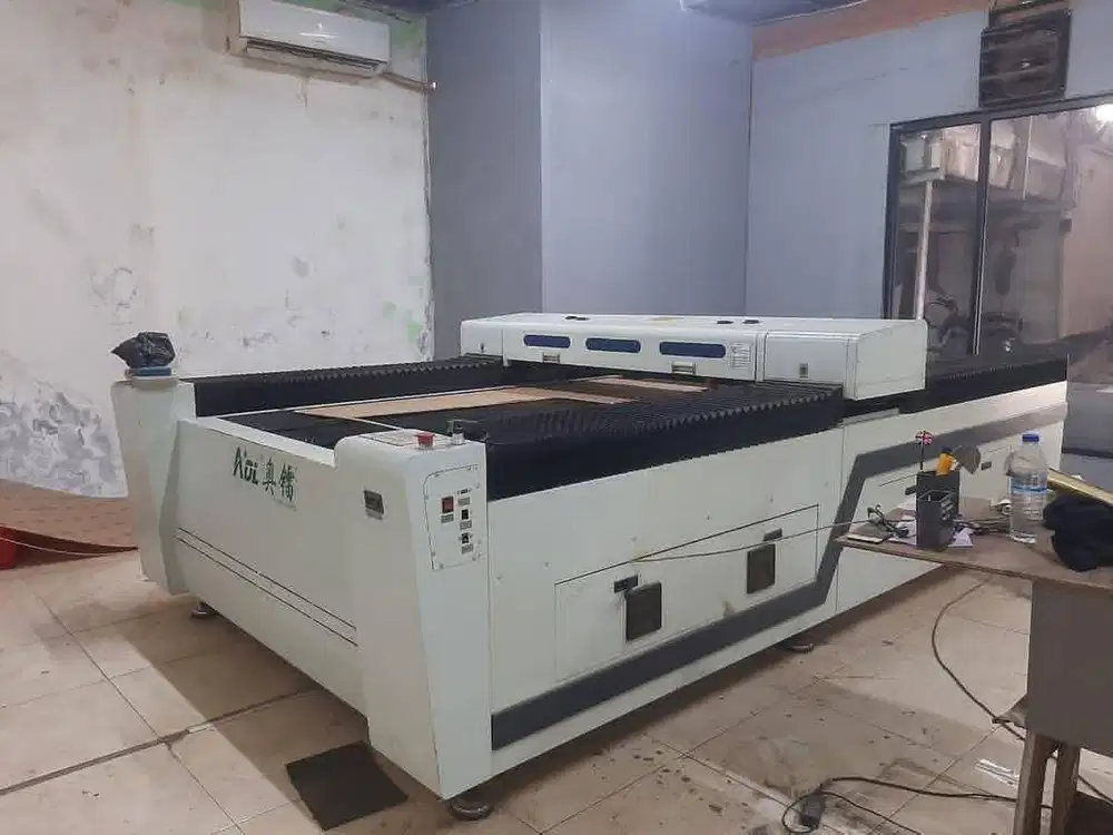 Mesin laser co2