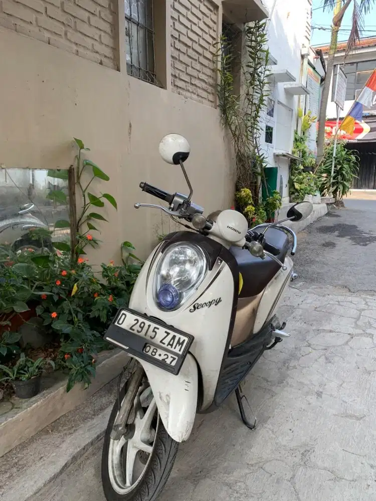 Jual scoopy beige th 2012 mulus siap pakai