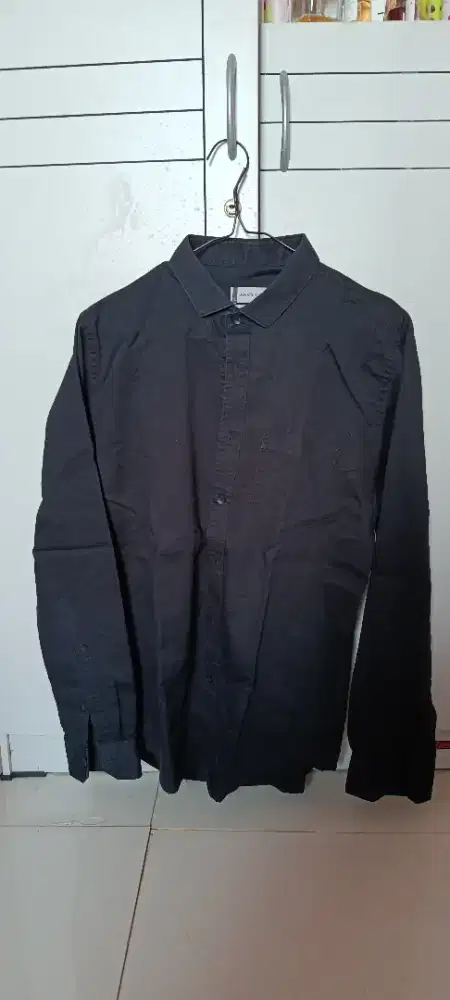 Kemeja Hitam Size L MoC