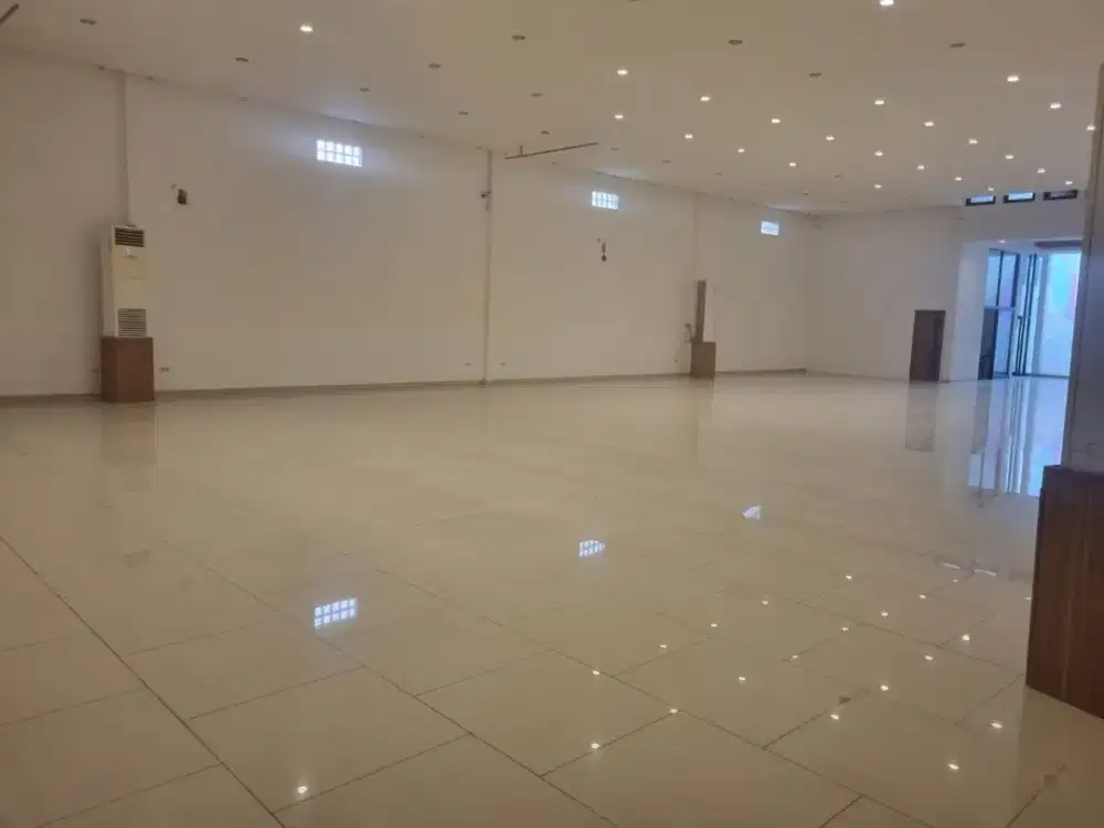 Sewa gedung serba guna 2.5 lantai lokasi strategis Bkr Bandung