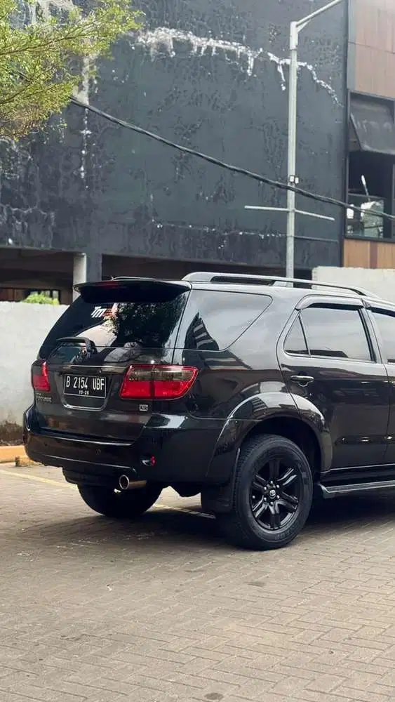 Toyota Fortuner 2005 Bensin