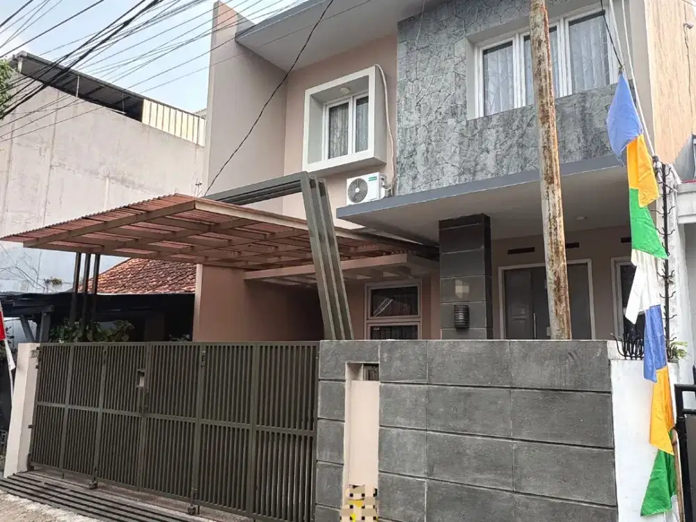 Jual Rumah 2 Lantai Full Furnished SIap Huni di Komplek Sukaluyu, Surapati