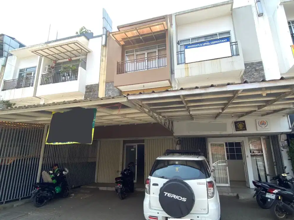 Sewa Ruko 3 Lantai Bagus Untuk Kantor di Pasir Luyu, BKR