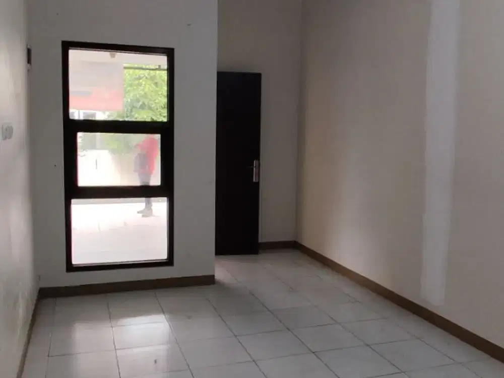 Disewakan Rumah Siap Pakai Nyaman Aman Lokasi Strategis di Taman Kopo Katapang Bandung