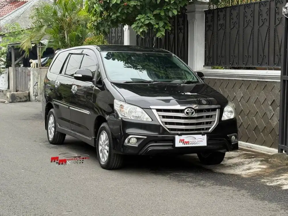 Toyota Kijang Innova V 2.0 AT 2014 Hitam