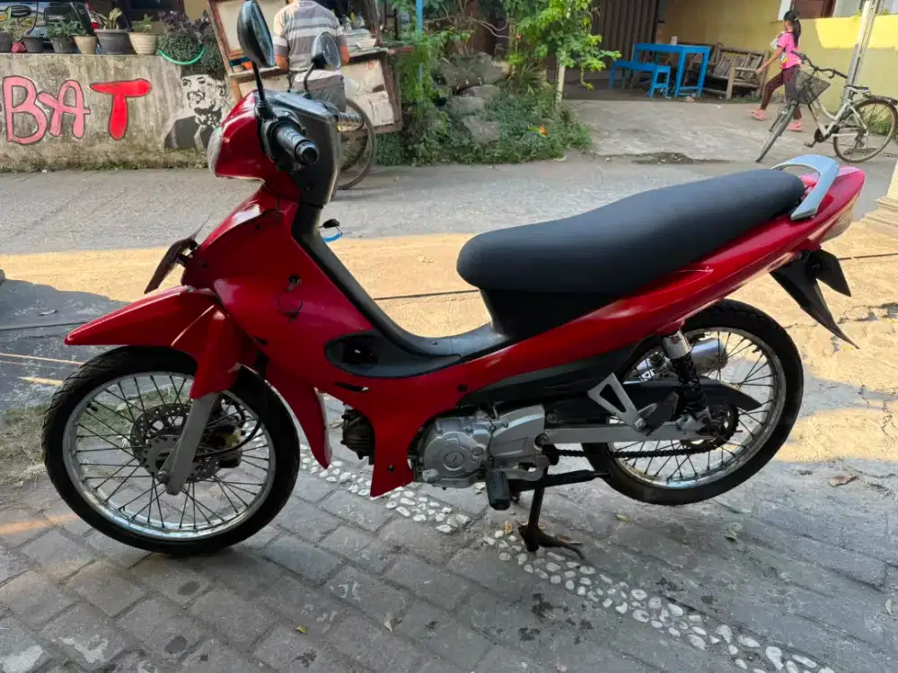 Jupiter Z thn 2003 plat AB kota