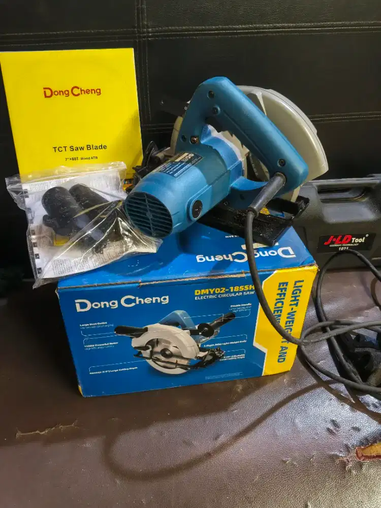Circular saw dong cheng