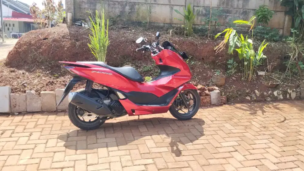 Dijual Honda PCX 160 CBS 2023 Red Glossy B Jakut Pajak Panjang`