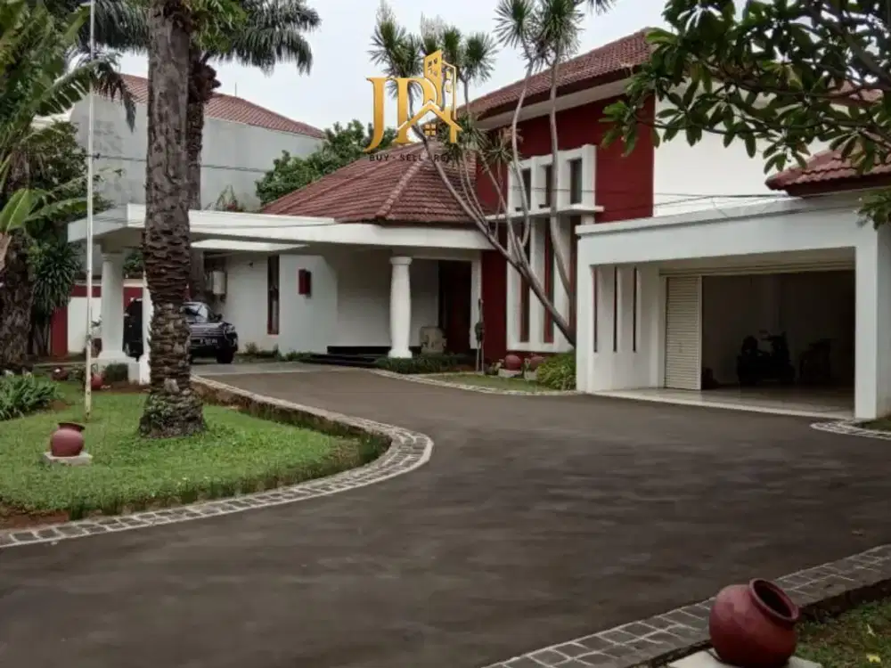 Disewakan Rumah di Kemang Timur 6 Kamar Tidur Siap Huni Jakarta Selatan