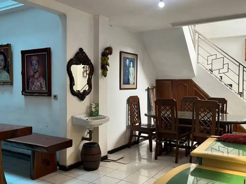 Rumah 6 Kamar Tidur Full Furnished – Siap Huni!