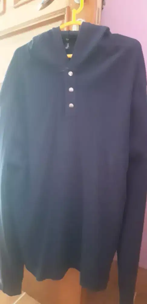 GAP SIZE M SWEATER