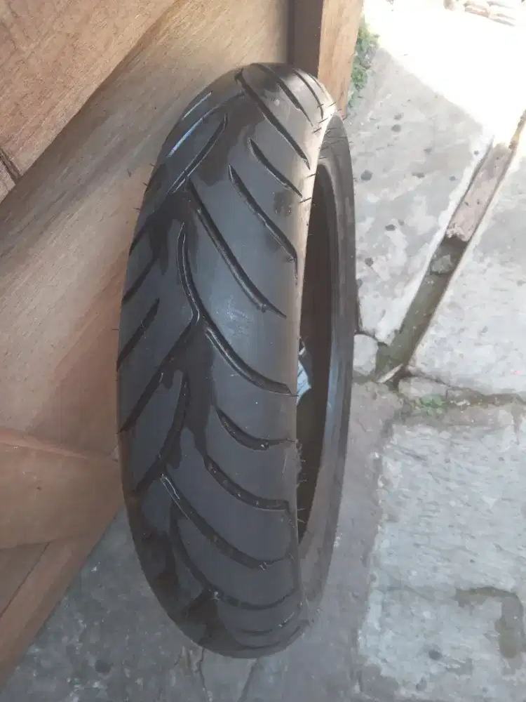Ban belakang Ring15 120/70 Dunlop
Xmax VESPA