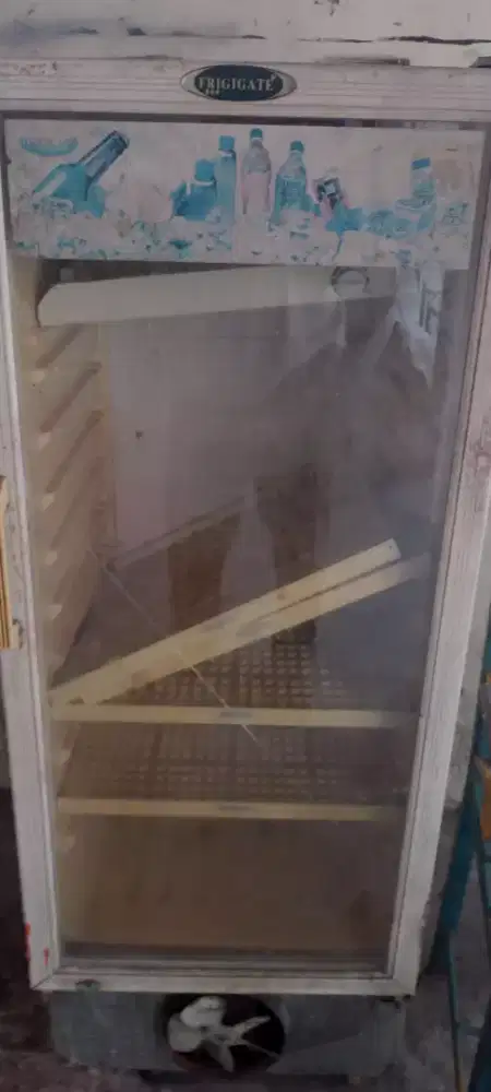 jual showcase frigigate