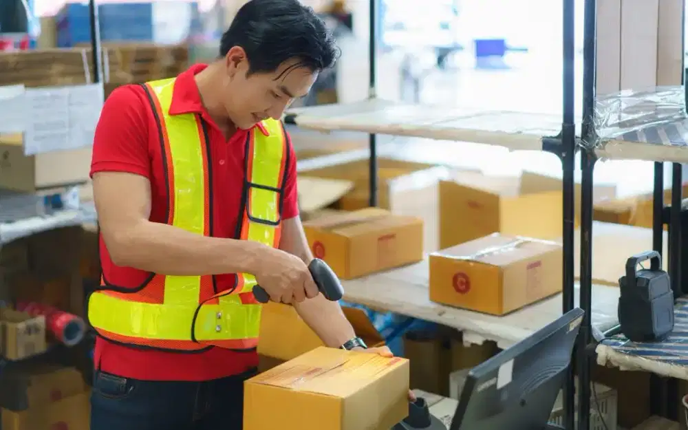 Dibutuhkan staff Gudan Dan Staff Packing Khusus Laki laki