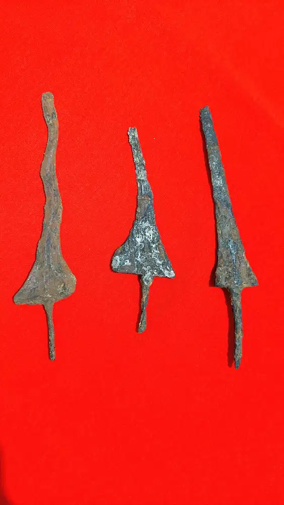 Keris Sejengkal Sepuh Temuan