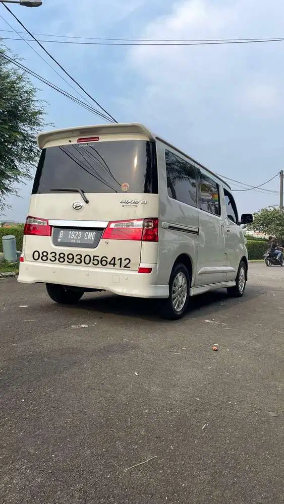 Daihatsu Luxio 2010 Bensin