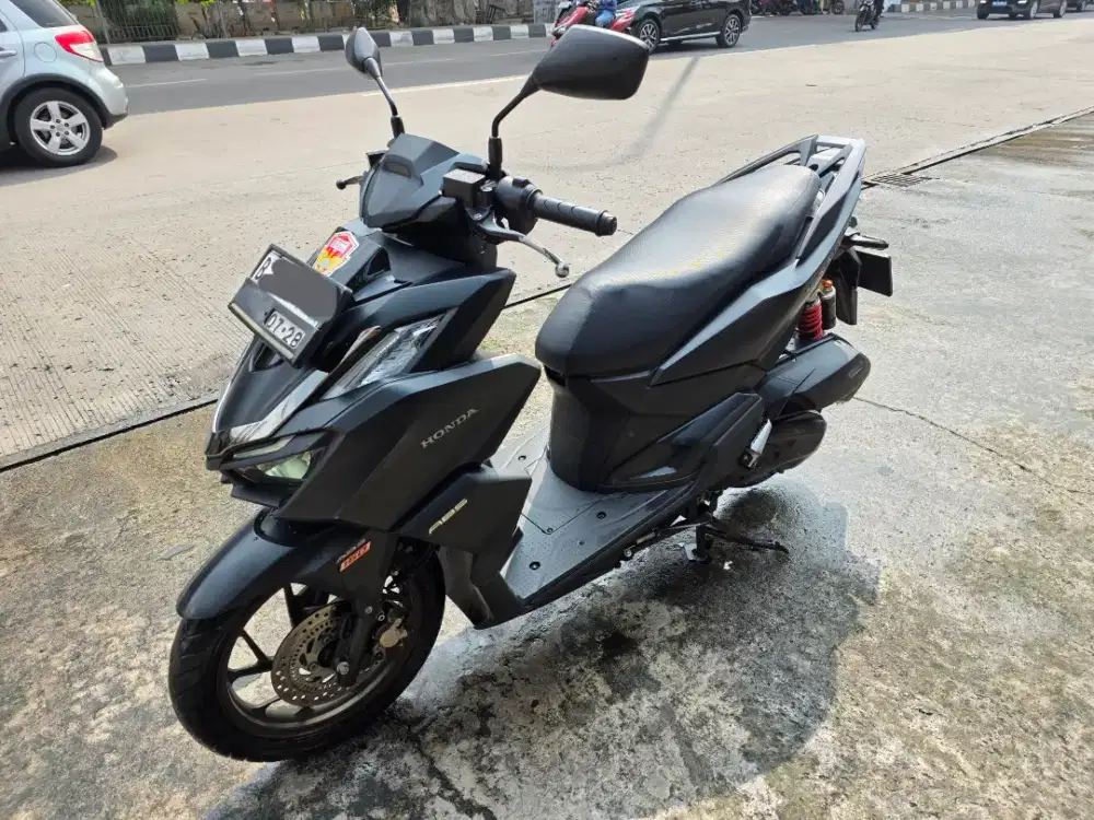 JUAL Honda Vario 160 ABS Warna Matte Black Tahun 2023 Bulan 07