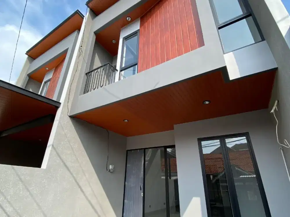 Sisa 1 Unit, Dijual Rumah Baru Gress di Manyar, dekat MERR dan Kampus UNAIR