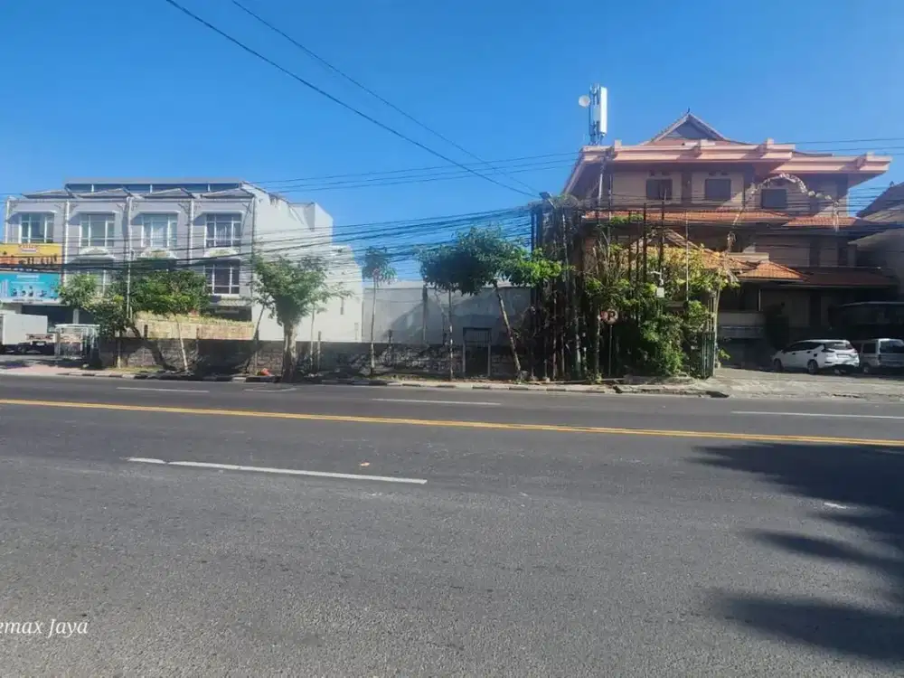 Tanah Komersial di Gatot Subroto Barat Denpasar, dijual.