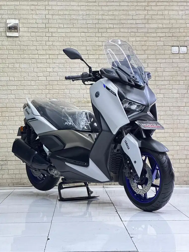 YAMAHA XMAX CONNECTED 2023 Low km