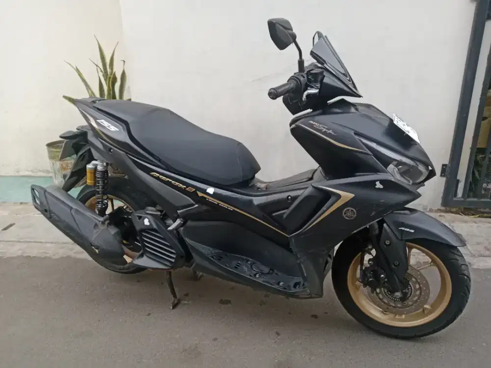 Yamaha Aerox new abs 2021 lengkap bagus