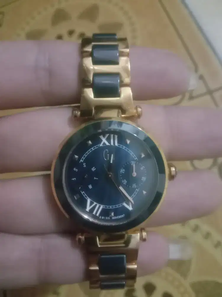 jam tangan Guess collection