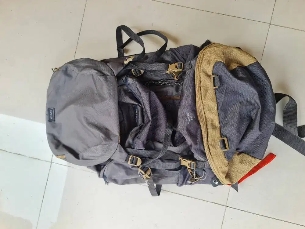 Forclaz Tas Carrier Mendaki Escape 50 L Decathlon