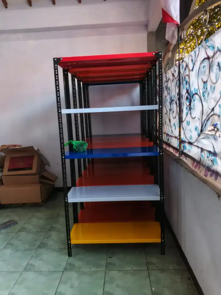 RAK BESI SIKU LUBANG