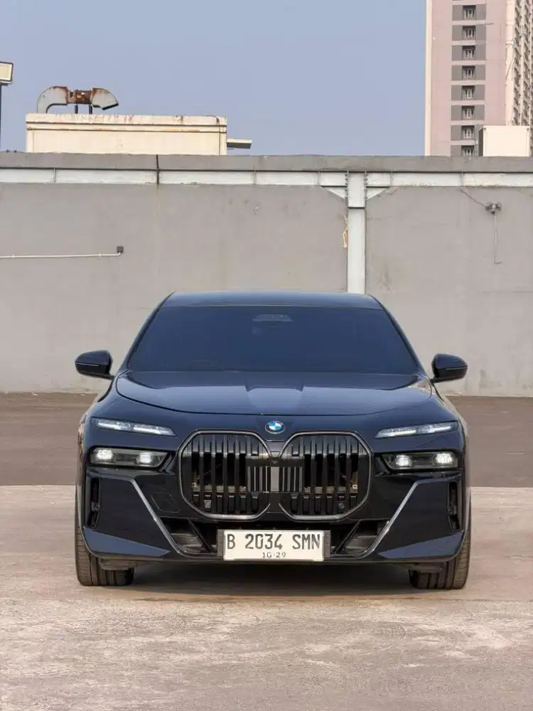 BMW 735i PADI 2023