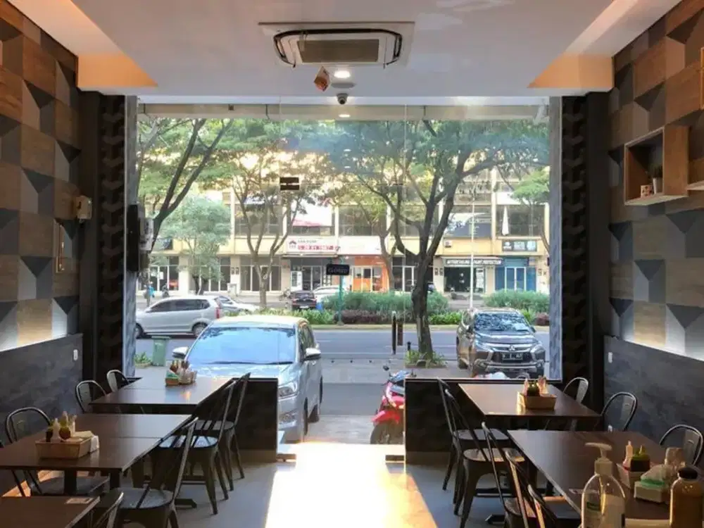 Disewakan Ruko Green Lake City Ex Restaurant Hadap Boulevard Furnished Siap Pakai