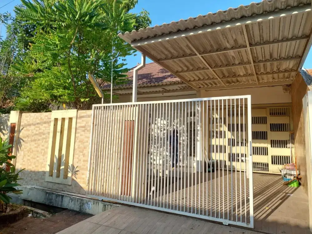 Dijual Rumah 1,5 Lantai di Mojoarum Siap Huni