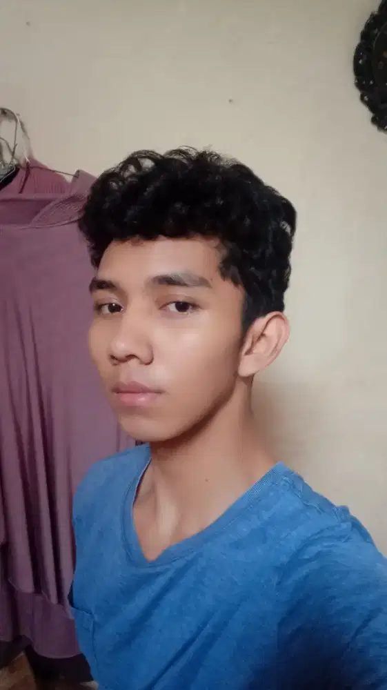 MENCARI PEKERJAAN