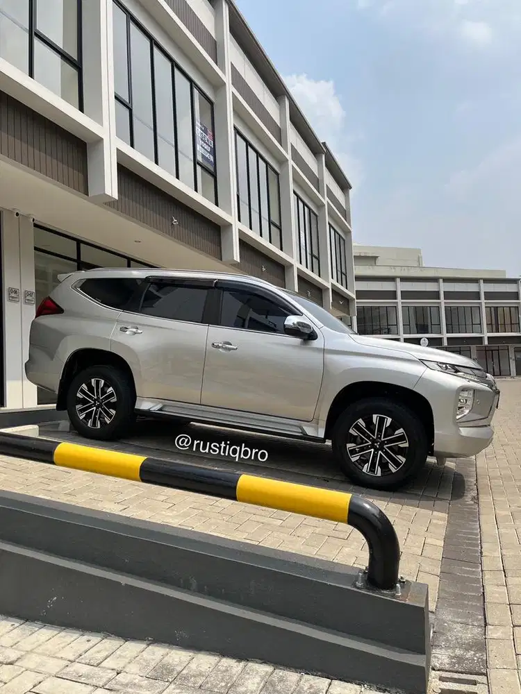 Mitsubishi Pajero Sport Dakar 4x2 AT 2021 Pribadi KM 73rb