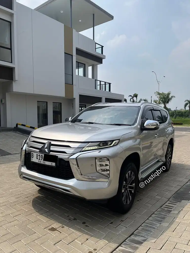 Pajero Sport Dakar 4x2 AT 2021 Pribadi KM 73rb