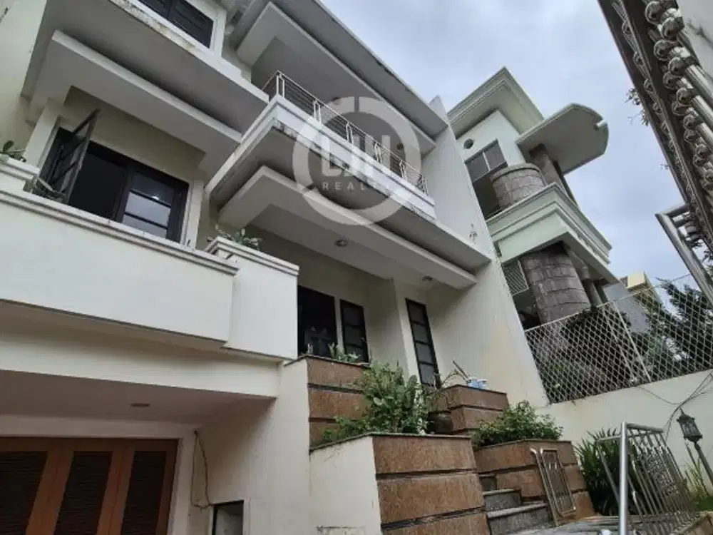Dijual Ruang Usaha 3 Lantai di Mitra Gading Villa, Kelapa Gading, Jakarta Utara
