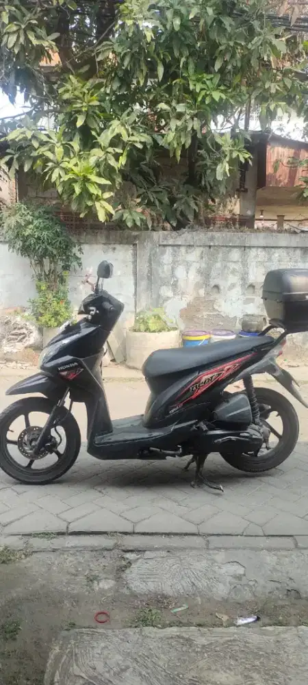 JUAL BEAT HONDA 2013 HITAM PAJAK ON