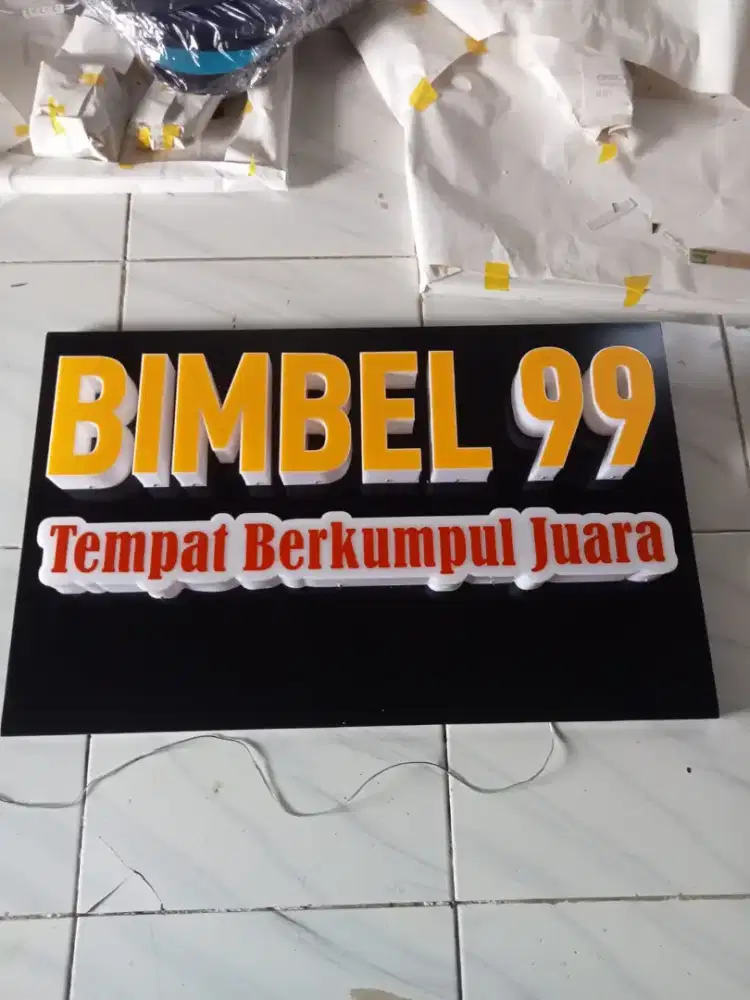 PApan nama ruangan nyala