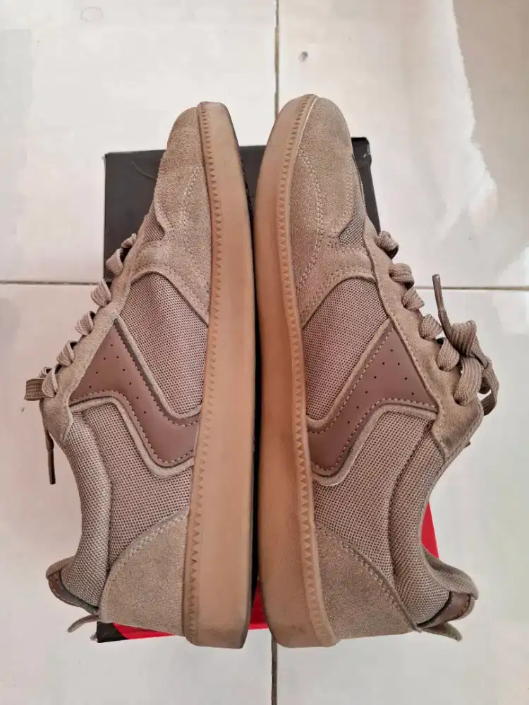 Sepatu Airwalk coklat sz 43