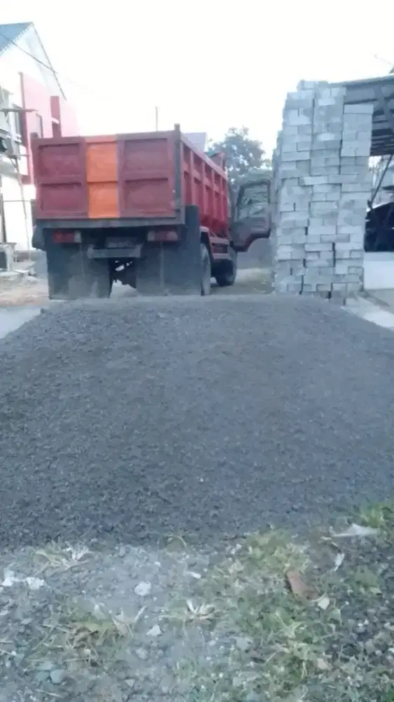 Batu makadam sirdam limestone abu batu pasir urug pasir bangka