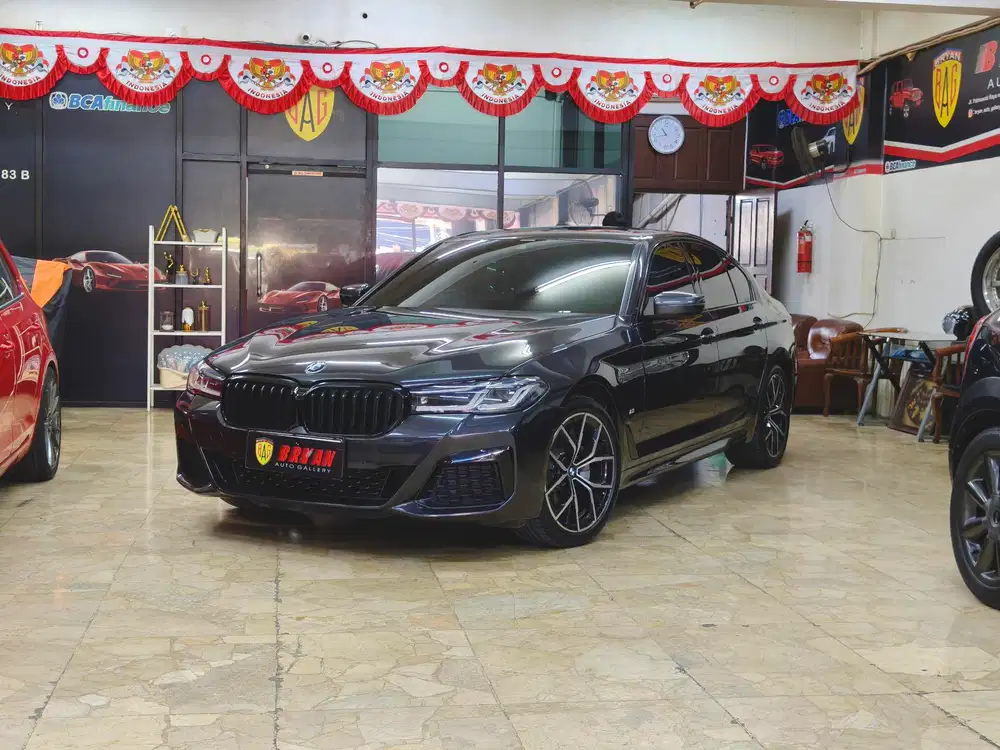 TDP40JT ANTIK ORIGINAL BMW 520i MSPORT 2023 / 2024 ABU ABU